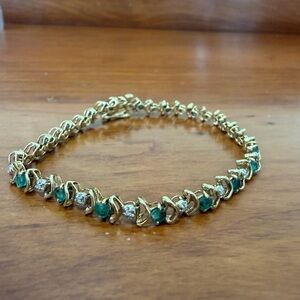 listing-status-banner